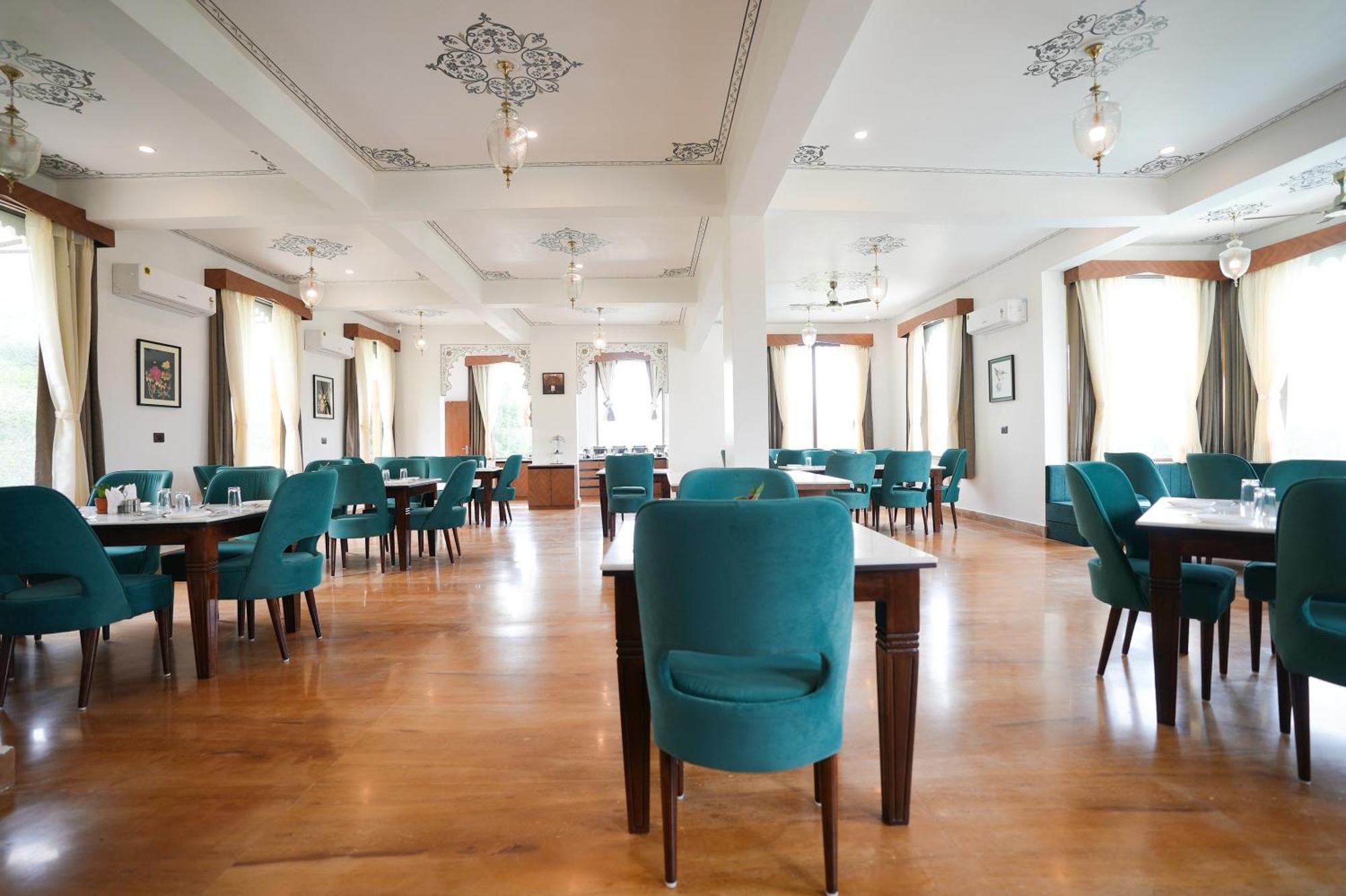 Maangarh Resorts Udaipur Exteriör bild