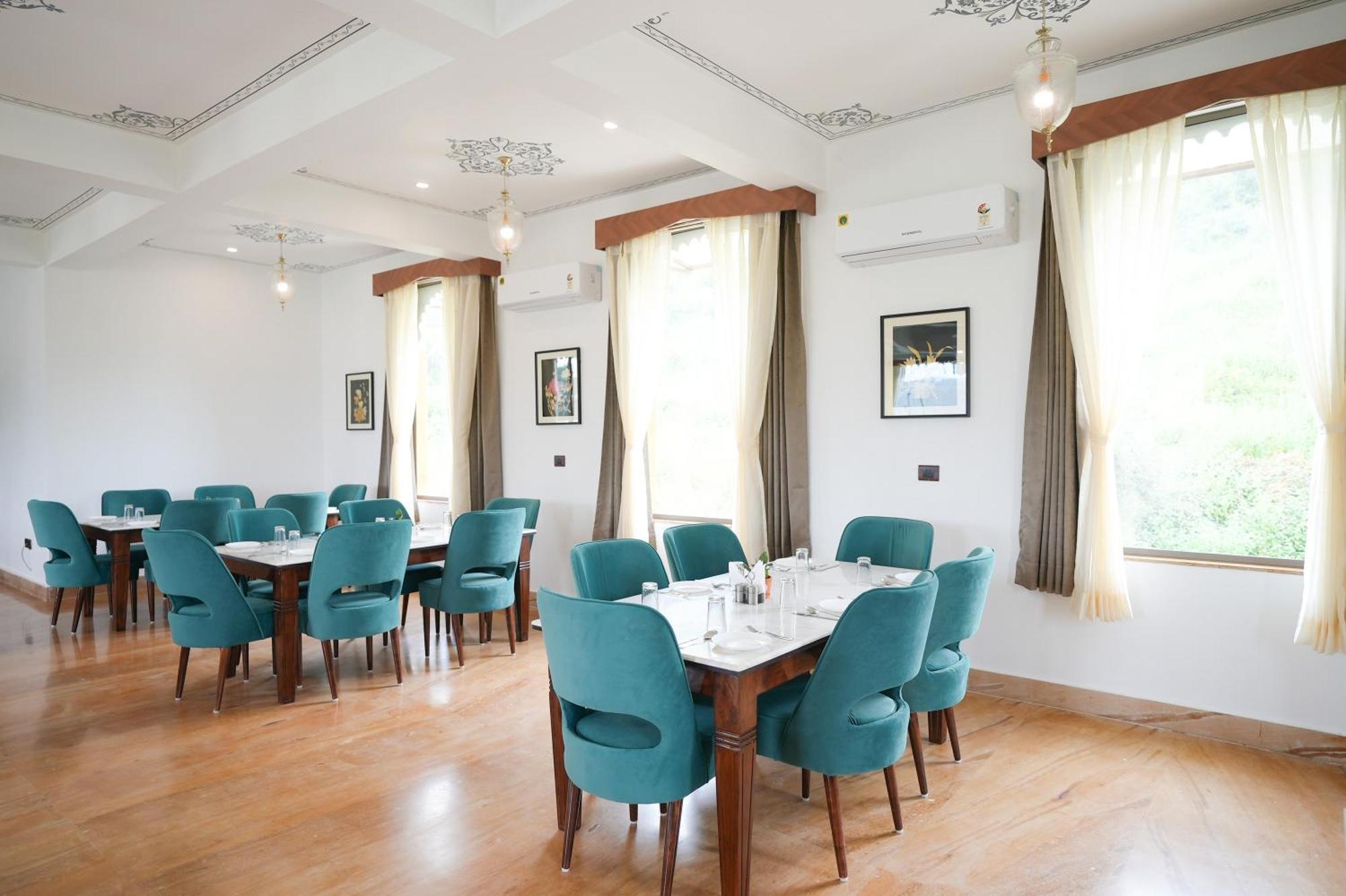 Maangarh Resorts Udaipur Exteriör bild
