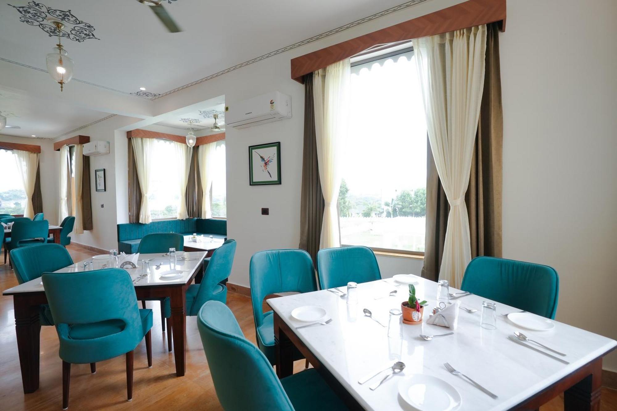Maangarh Resorts Udaipur Exteriör bild