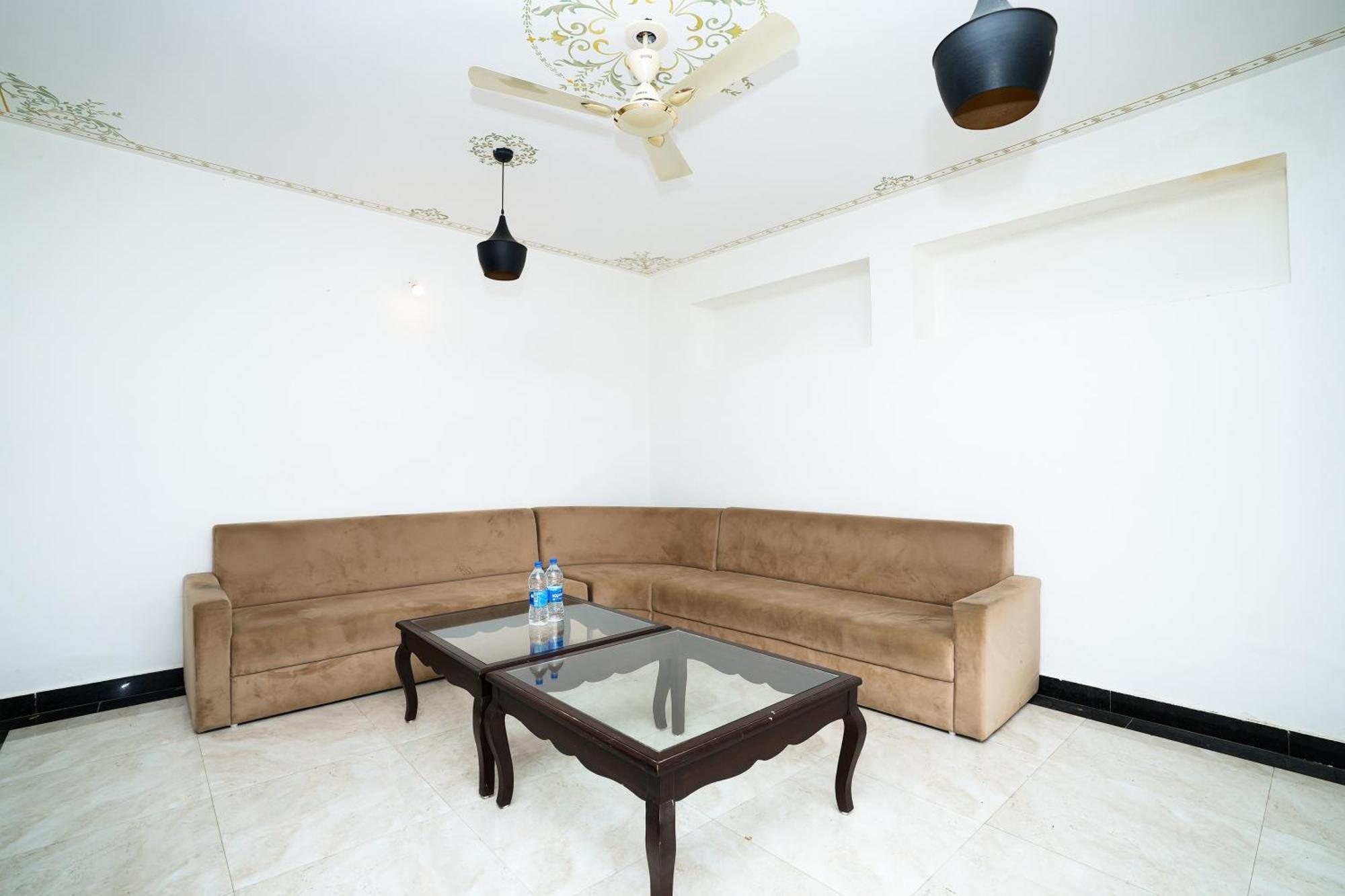 Maangarh Resorts Udaipur Exteriör bild